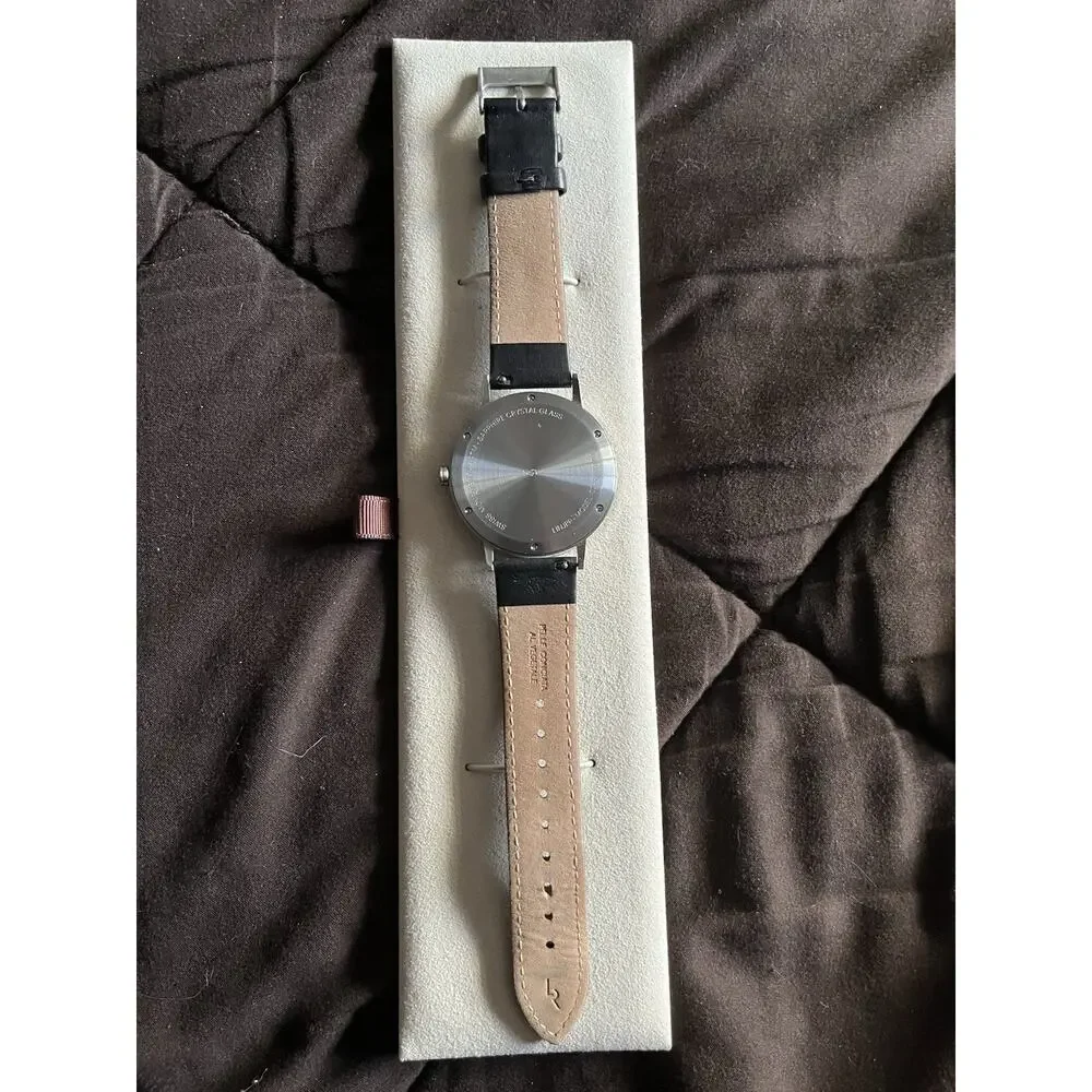 Linjer Model 40 Minimalist Watch Swiss Quartz Sapphire Crystal Black Leather Box
